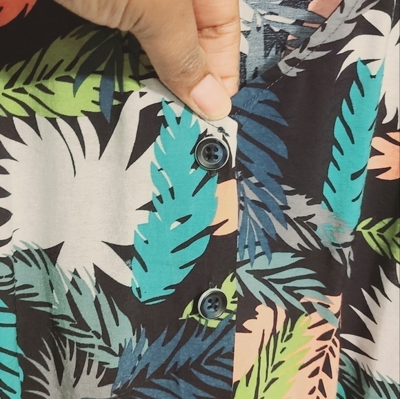 Mododoc | Women's Floral Print Short Sleeve Shorts Romper (Size Medium) - Picture 7 of 12